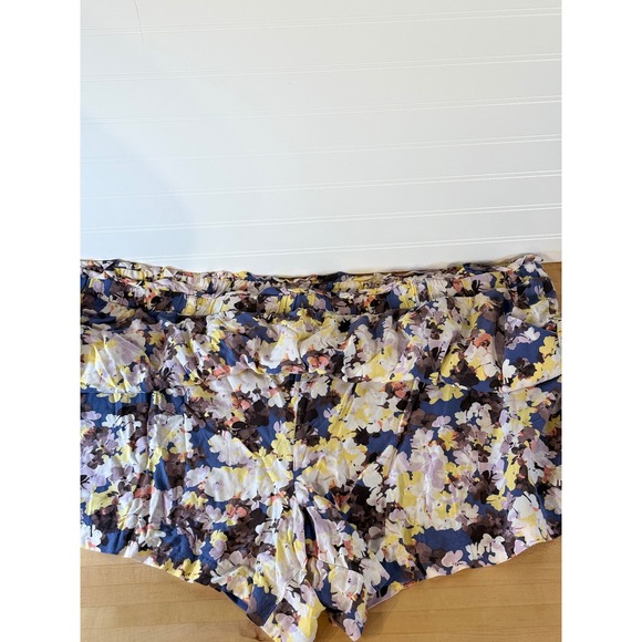 Torrid Floral Print Shorts Plus Size‎ 5 Elastic Waist Pull On Lined - Picture 4 of 5